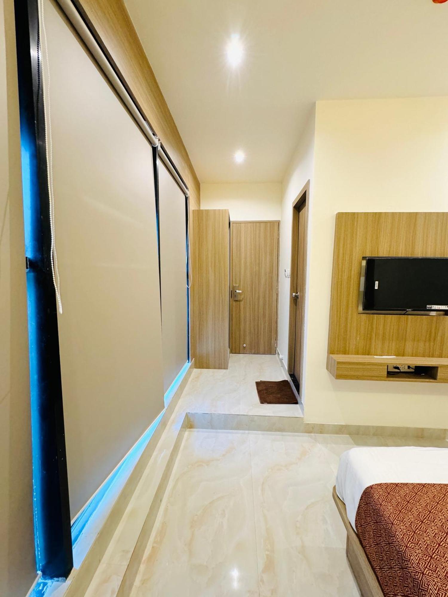 Hotel Bellamont Mumbai Exterior photo