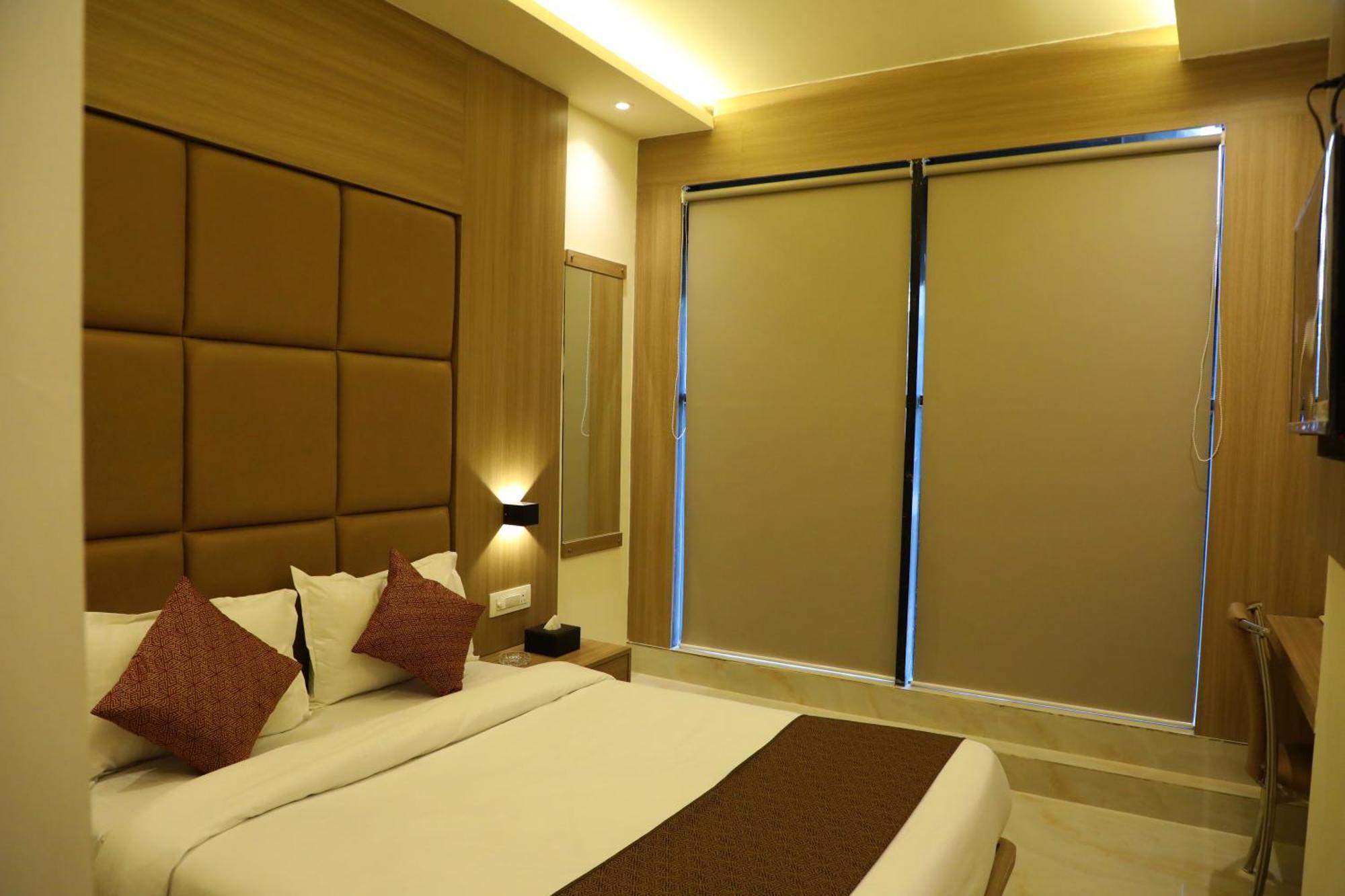 Hotel Bellamont Mumbai Exterior photo